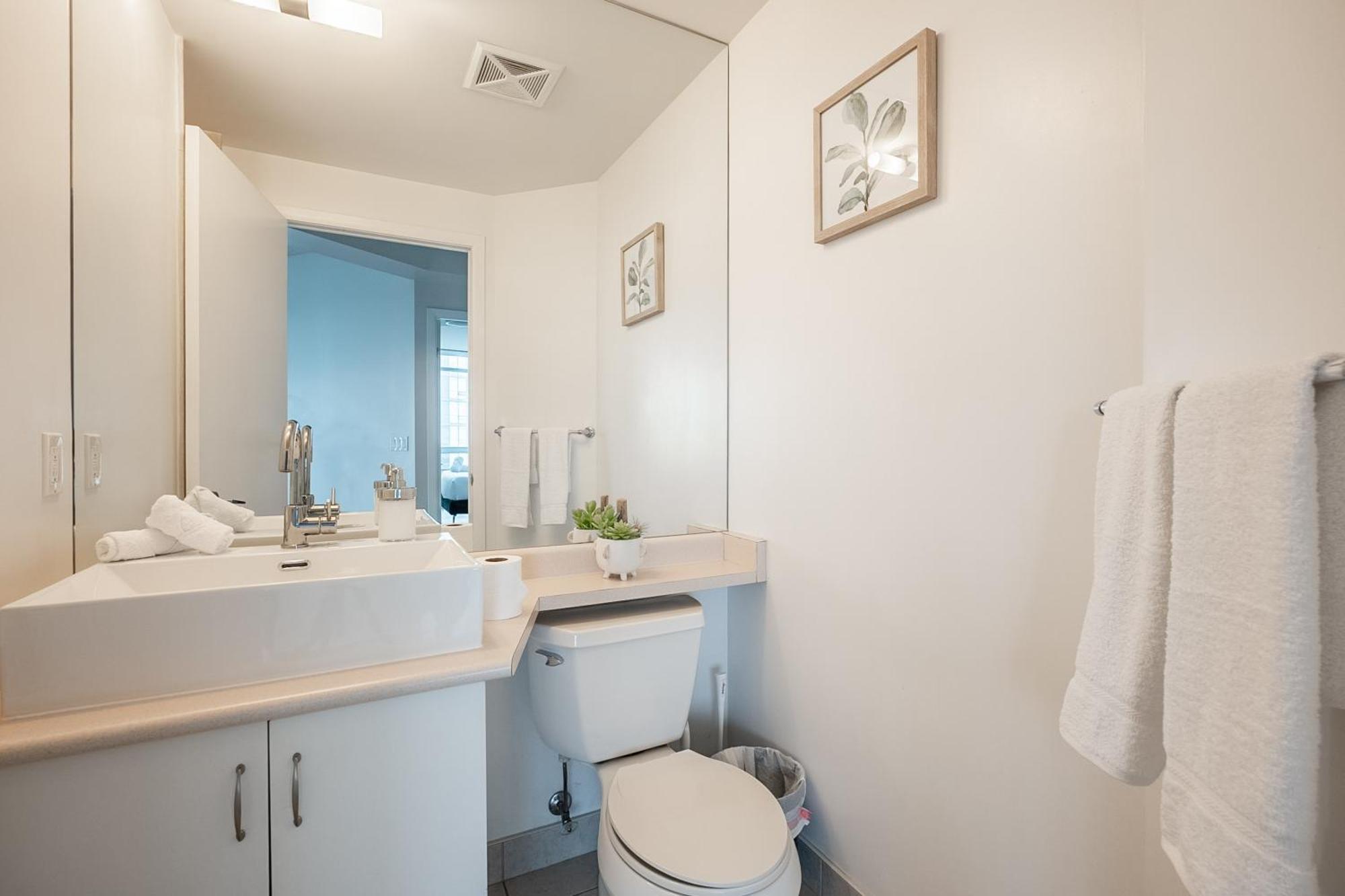 Rivetstays - The Neptune Toronto Luaran gambar