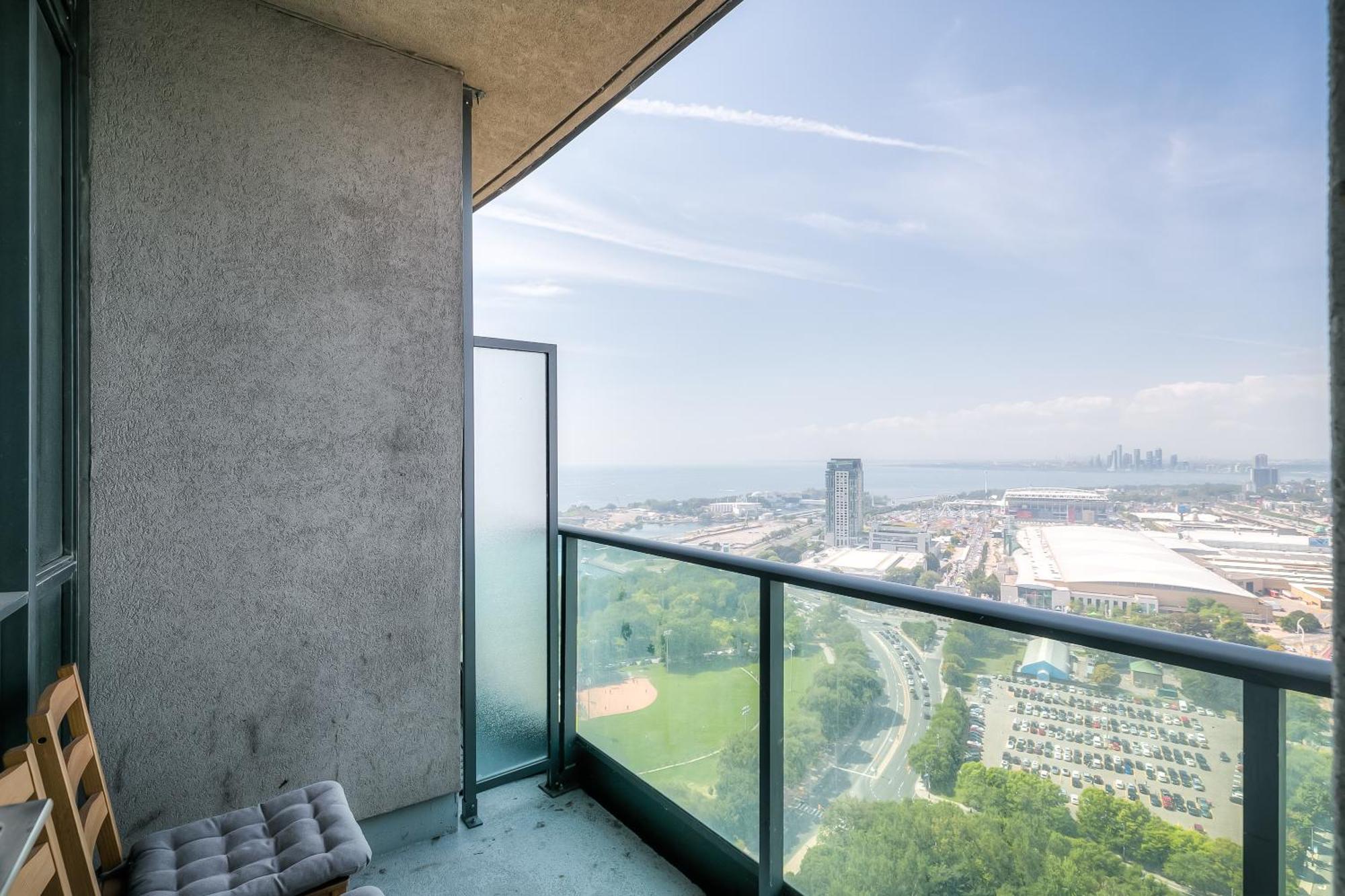 Rivetstays - The Neptune Toronto Luaran gambar